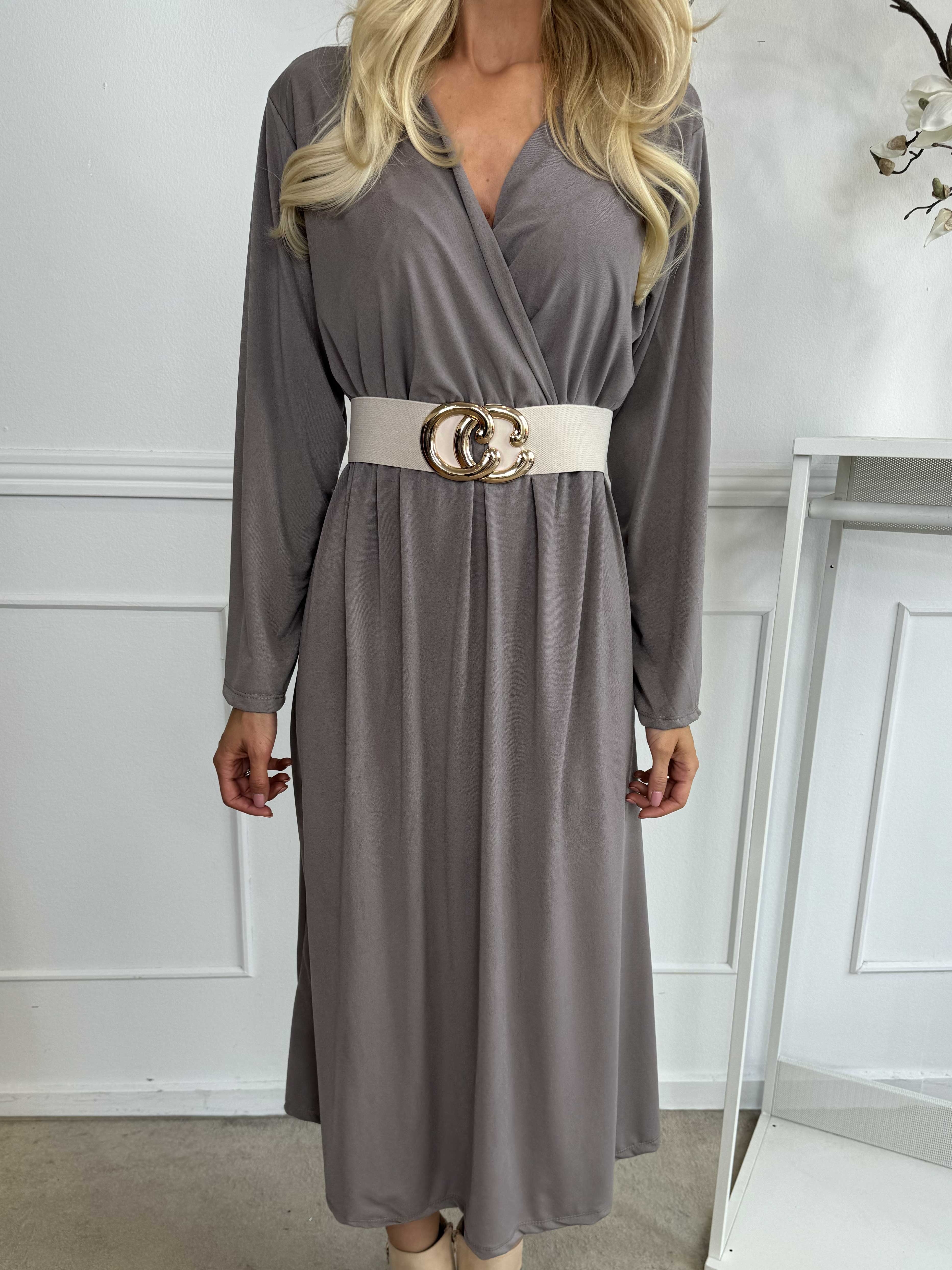 Nelly Plain - Elastisk enfärgad klänning i viskos